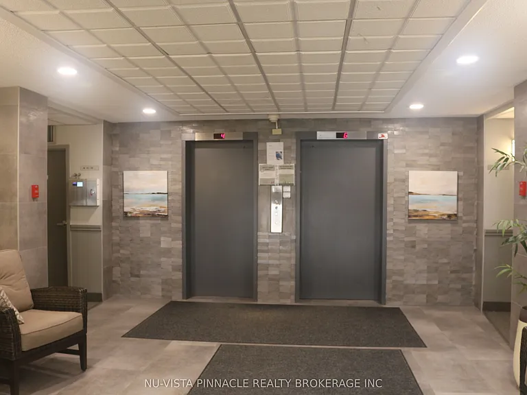 1600 Adelaide St N #704 — Photo 3