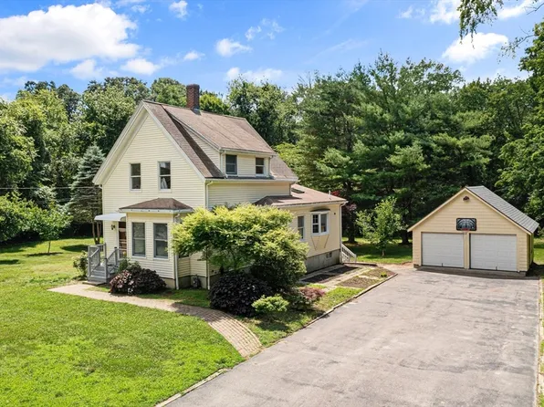 27 Laurel St, East Bridgewater, MA 02333
