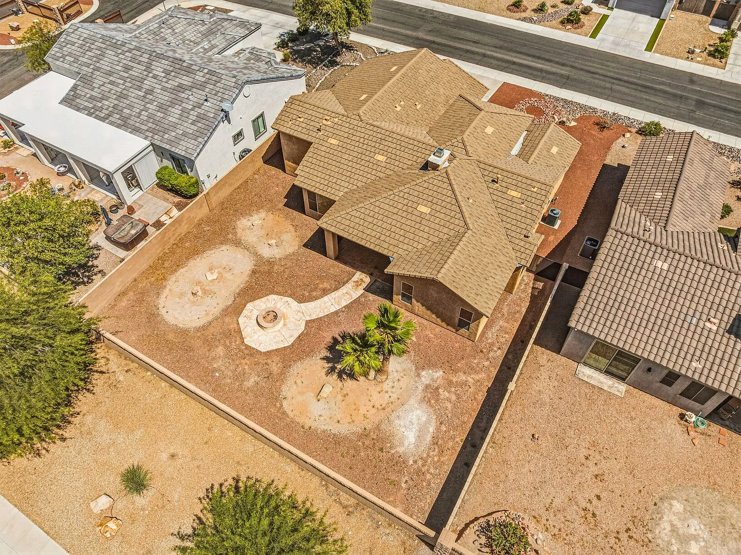 2586 Montano Ridge! Spacious Home with Mountain Views & Expansive Bonus Room! — Photo 4