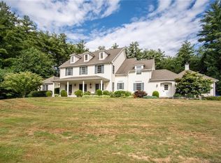 241 Old Farms Rd, Simsbury, CT 06070