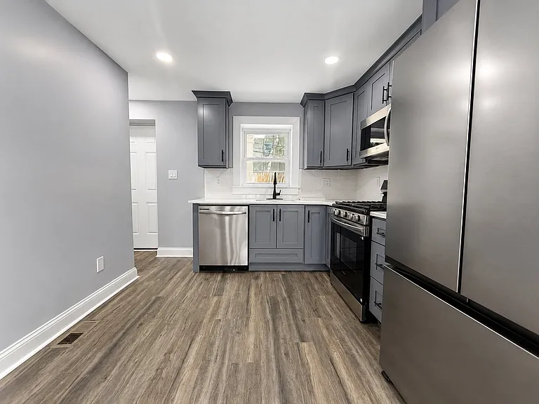 2353 Wilder St — Photo 7