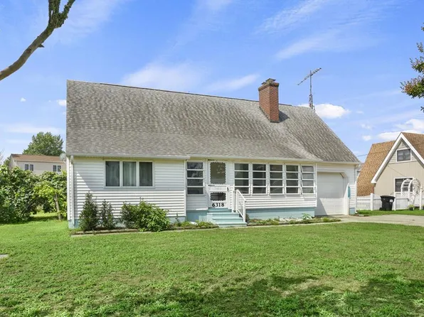 6318 Chester Park Dr, Chincoteague Island, VA 23336