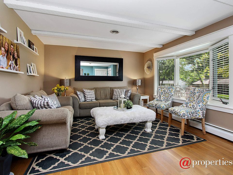 23591 N East Rd, Lake Zurich, IL 60047 | Zillow