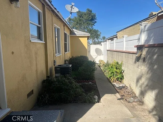 17652 Delano St #17652 — Photo 16