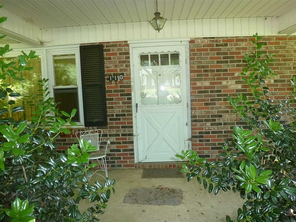 1st image of 110 Oakwood Dr
