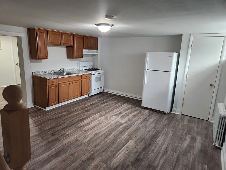 2910 E Federal St #1&2 — Photo 12