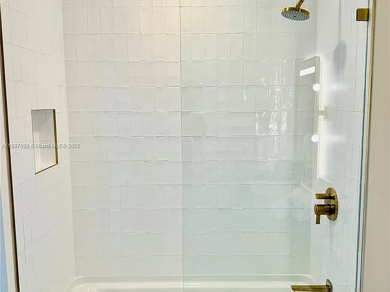 159 NE 6th St #4807 — Photo 36