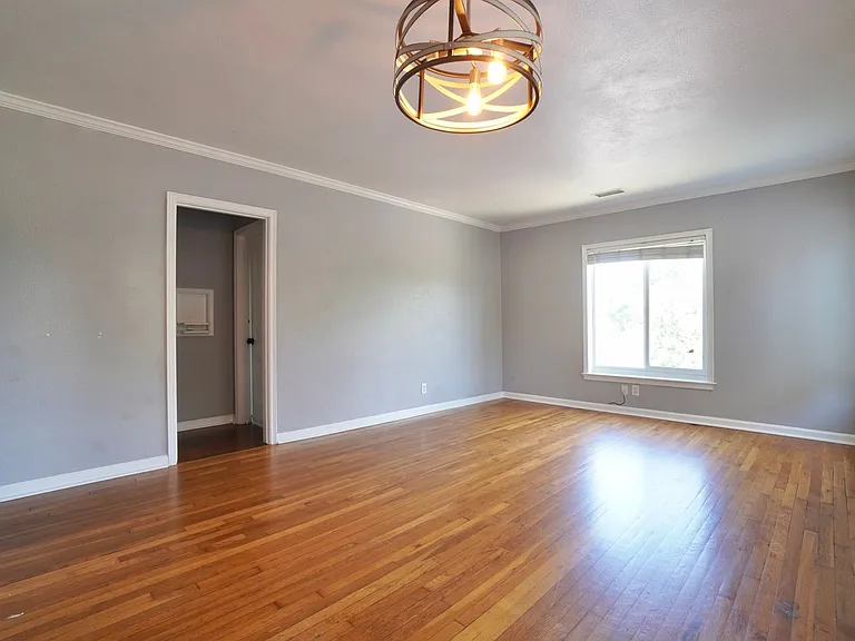1507 Pease Rd #8 — Photo 5