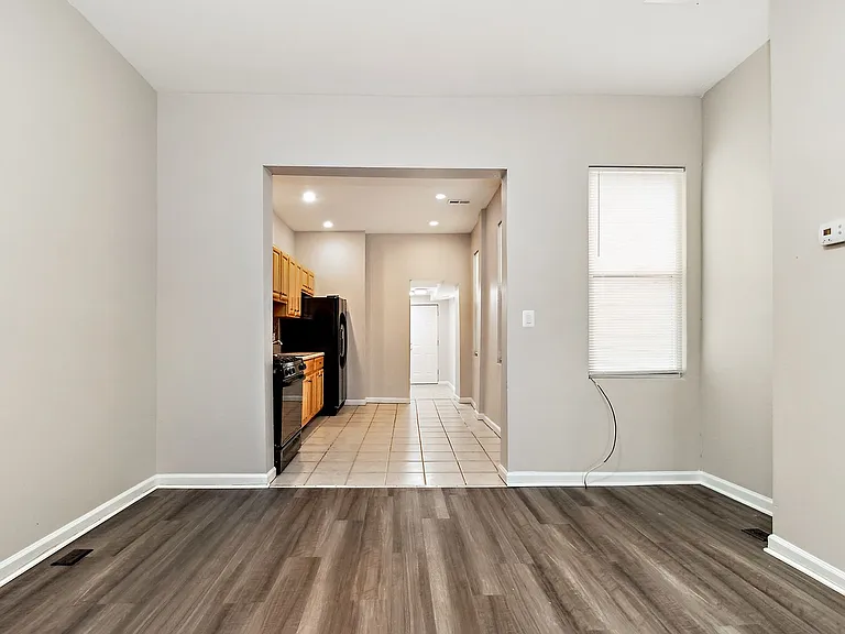 1418 N Eden St — Photo 6