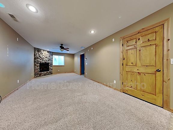 5th image of 2960 Simon St