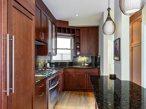 3rd image of 164 W 79th St APT 6
