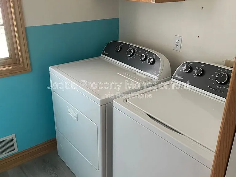 285 Trafalgar Trl — Photo 9