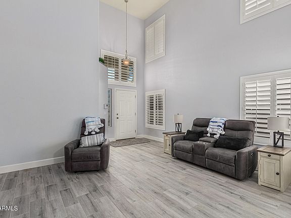5th image of 2029 E VILLA THERESA Drive