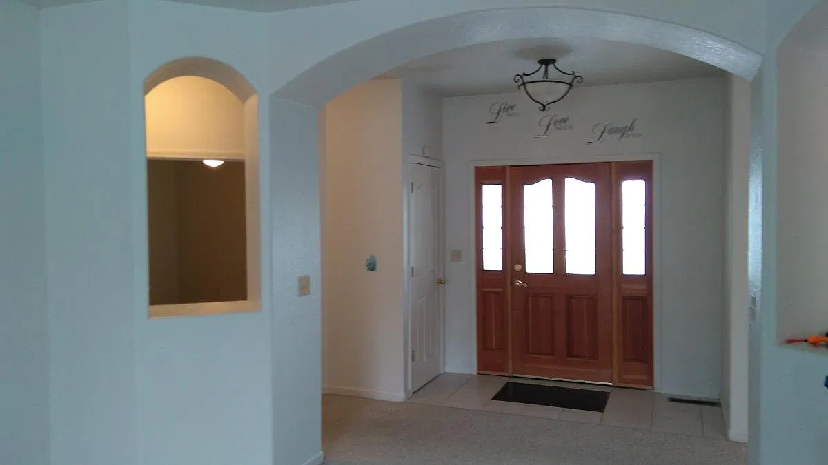 3 bed, 2077 sqft, $2,800 — Photo 4