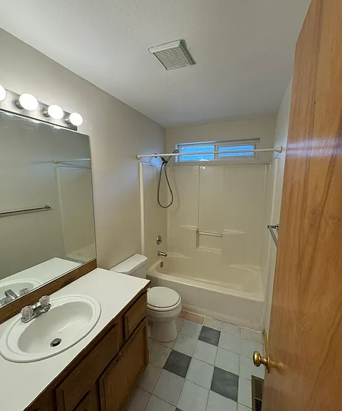 Upstairs bathroom