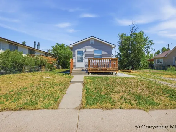 2006 E 16th St, Cheyenne, WY 82001