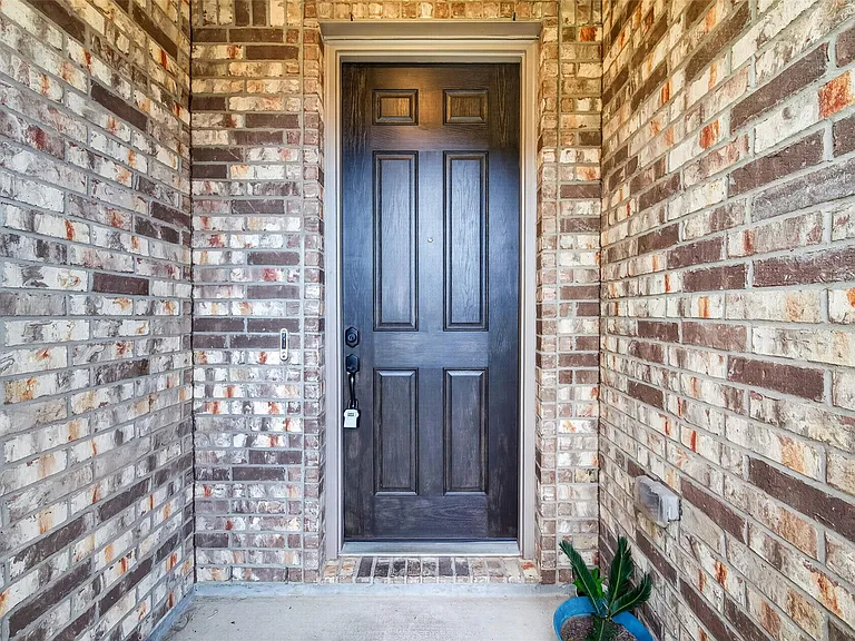 25319 Whitehaven Gate St — Photo 2