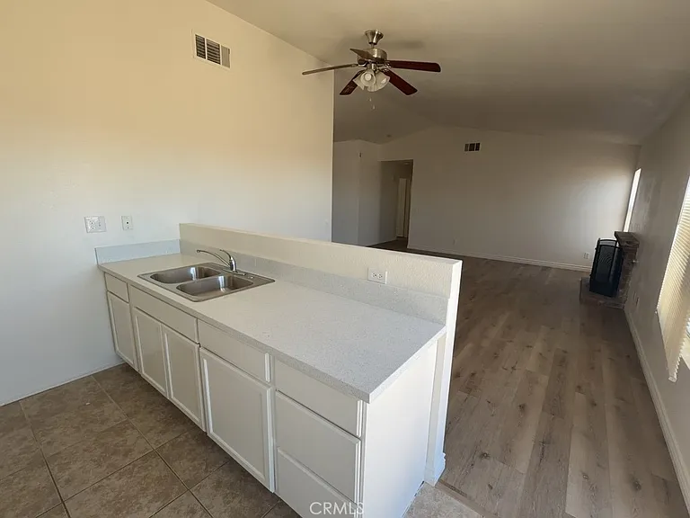 11028 Pemberton Way — Photo 11