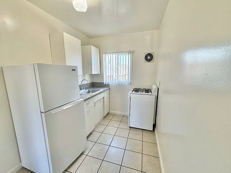 1612 Sunset Cliffs Blvd — Photo 14
