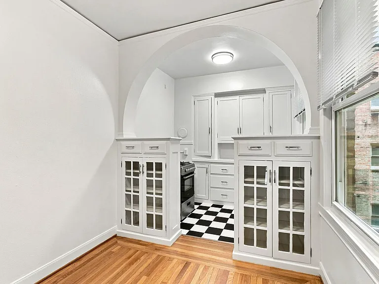1850 Clay Street Apartments — Photo 6