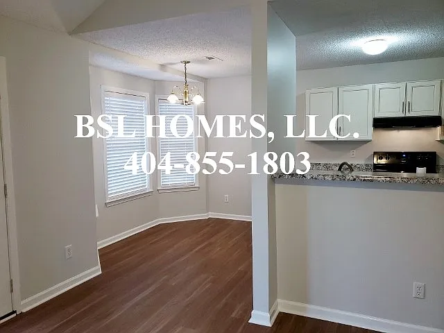 302 Hillcrest Ln — Photo 5