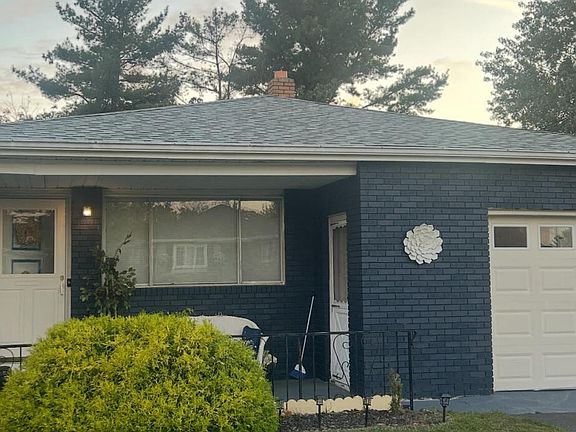 2nd image of 211 N Harrington Drive N