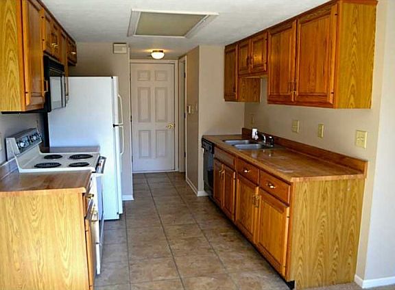 5th image of 8550 Chapel Pines Dr #105