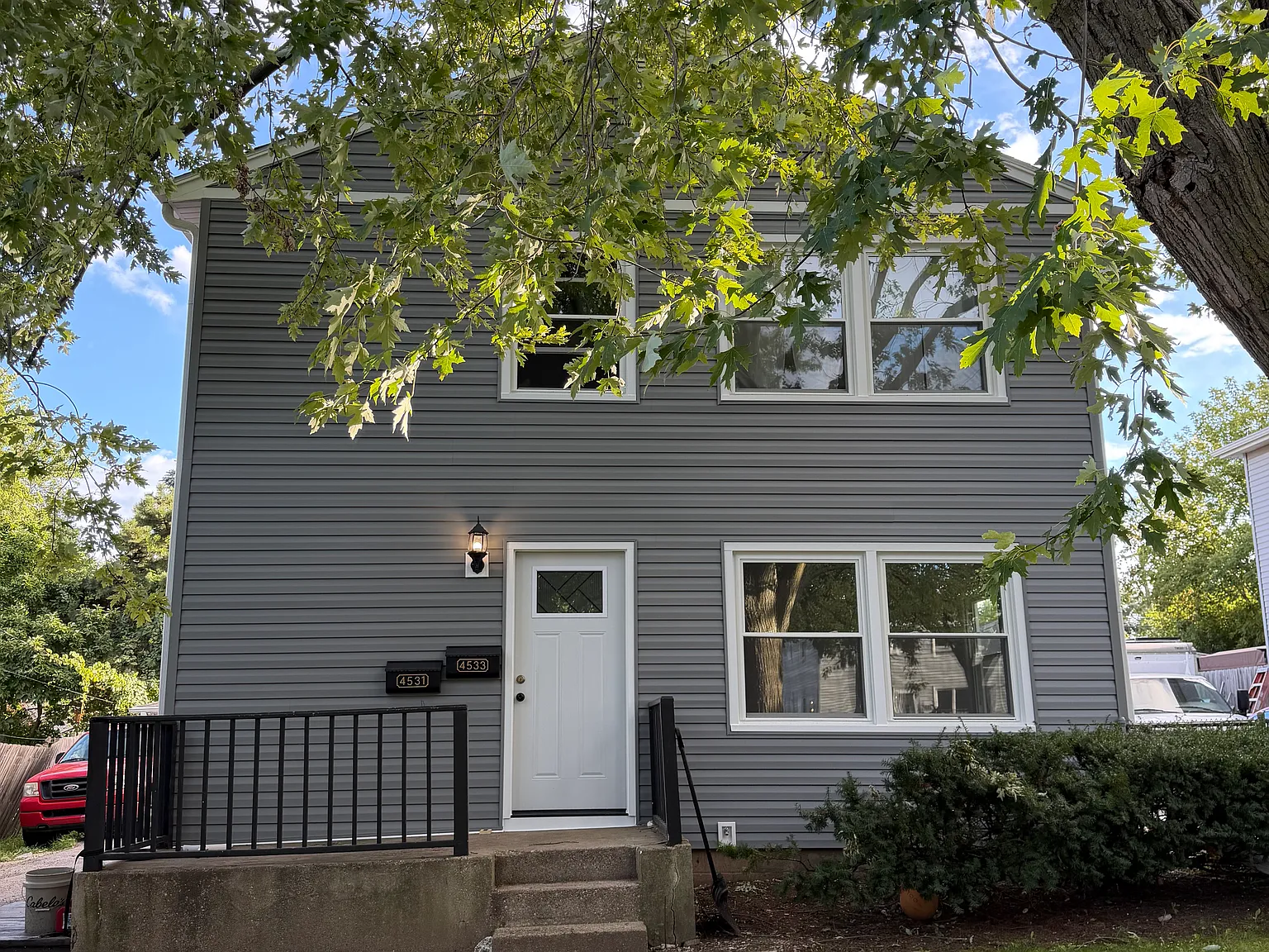 3 bed, 875 sqft, $1,650 — Photo 2