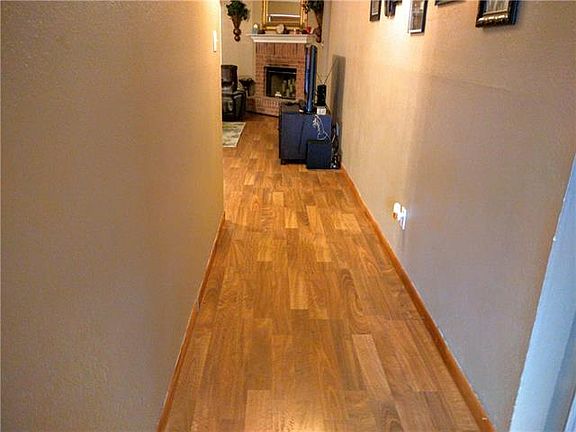 3rd image of 2118 Picadilly Blvd