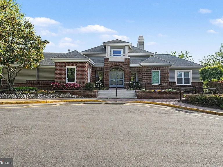 46 Northampton Blvd — Photo 48
