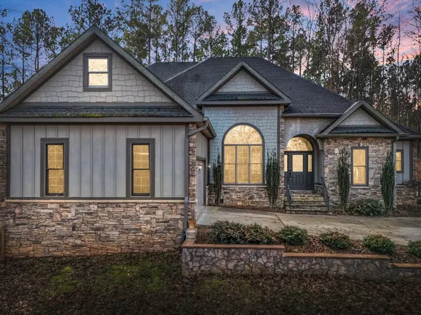 351 E Rambling Creek Dr, Tryon, NC 28782