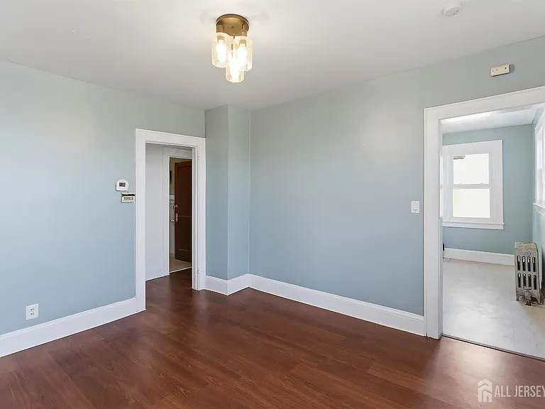 10 Garfield St — Photo 4