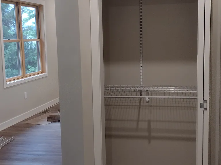 Entry hall / closet