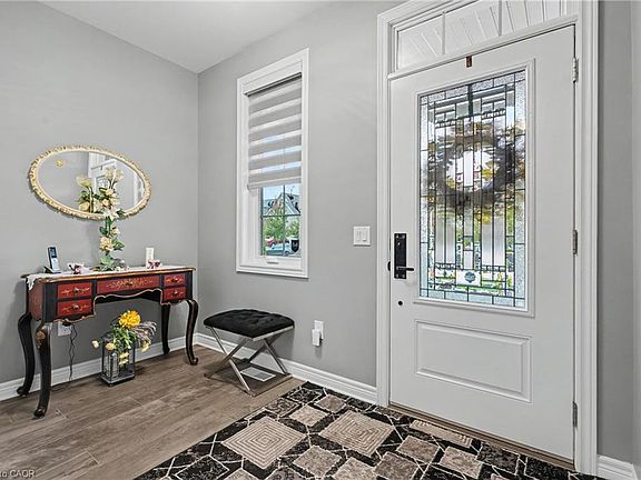 5th image of 49 Campbell St