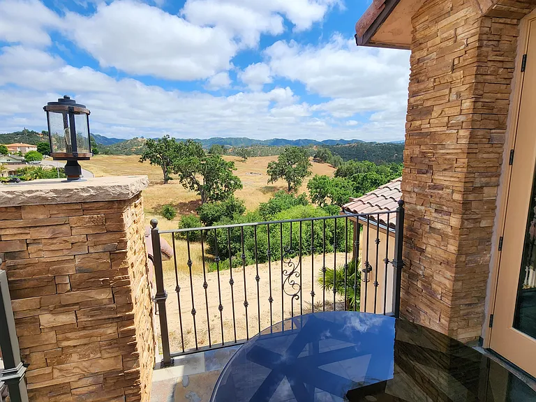 2296 Holly Dr — Photo 19
