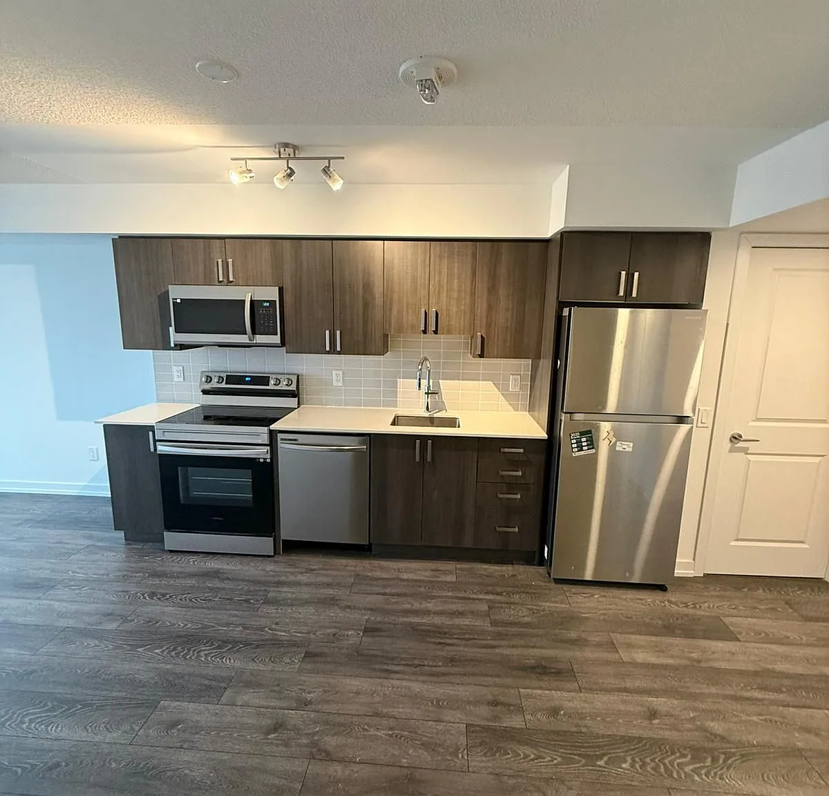 2 bed, $2,300 — Photo 1