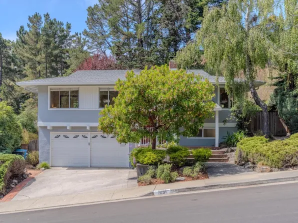 1031 Yosemite Dr, Pacifica, CA 94044