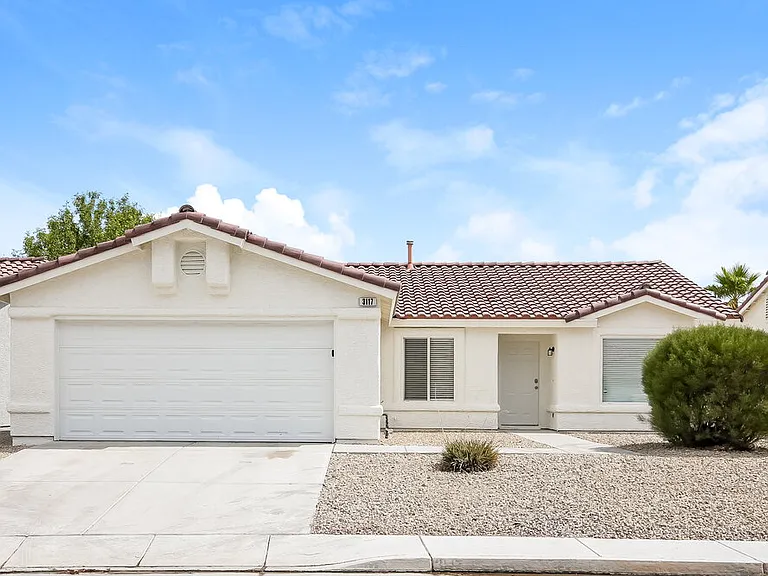 3117 Honeysuckle Ave — Photo 1
