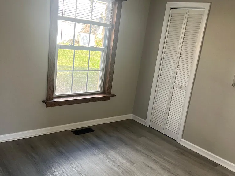 2751 Everett St — Photo 20