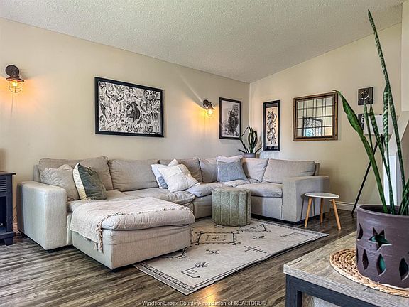 4th image of 1343 Leafield Ct