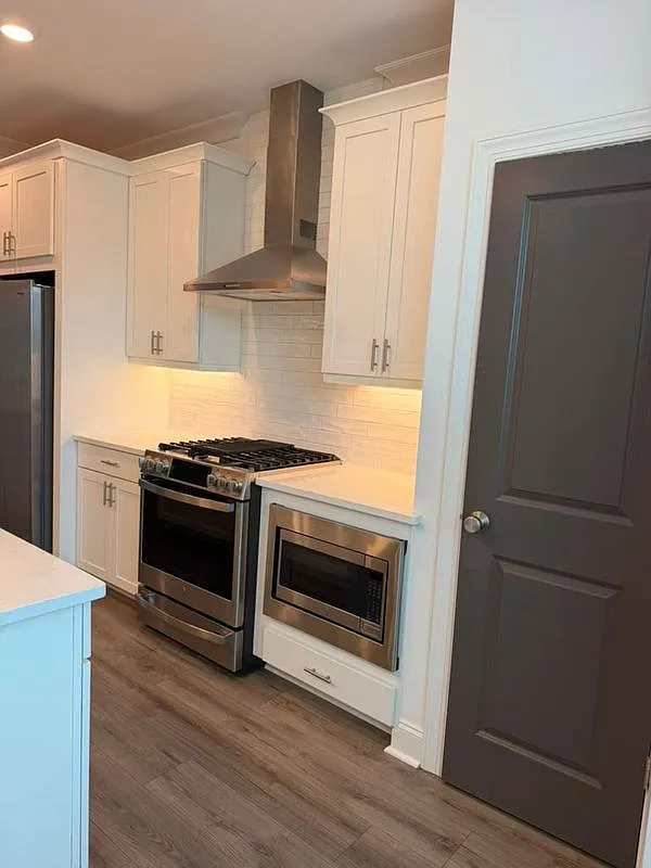 3 bed, 3.5 bath, 1903 sqft, $3,390 — Photo 4