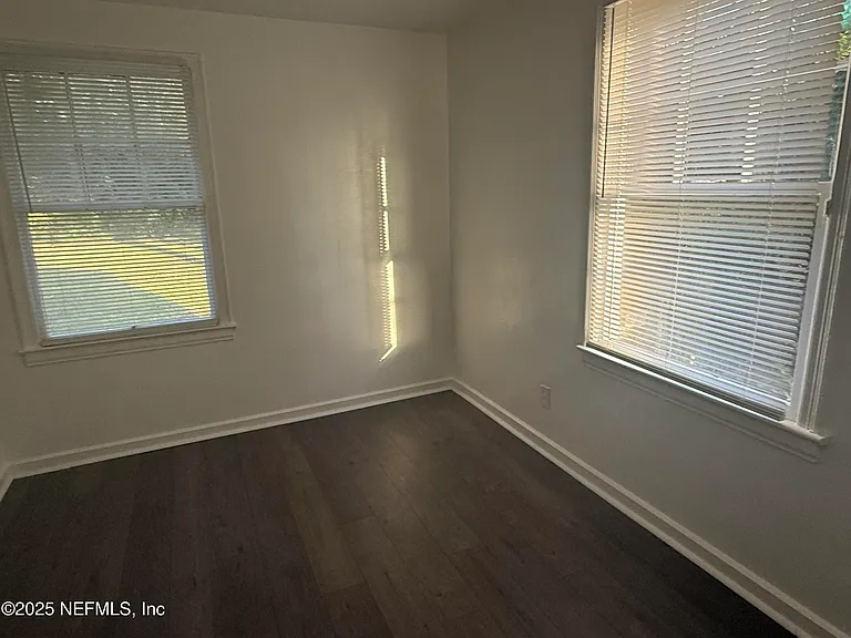 903 Melson Ave — Photo 9