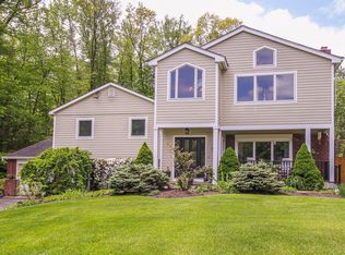 643 Cardinal Rd, Cortlandt Manor, NY 10567