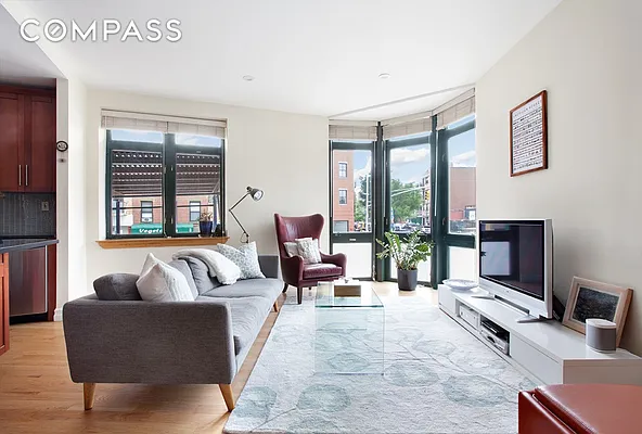 Rented by Compass | media 10