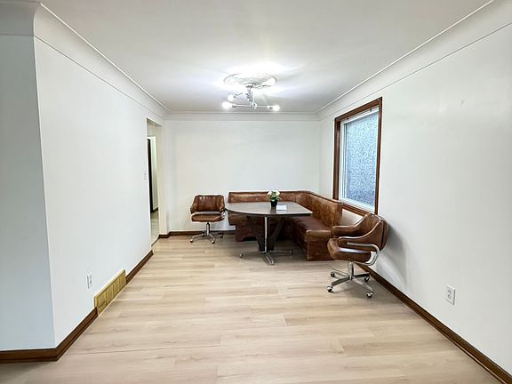 5th image of 9223 Esplanade Dr