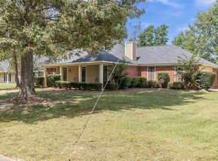 210 Chinkapen Dr, Brandon, MS 39047