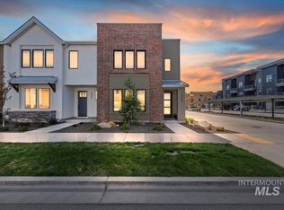 3238 S Shadywood Way, Boise, ID 83716