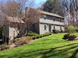 9 Applegate Ln, Woodbury, CT 06798