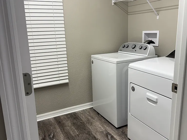 1336 Axel Cir — Photo 21