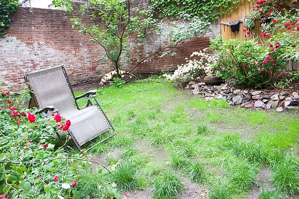 Rented by Ethan Blinder, LREB | media 12